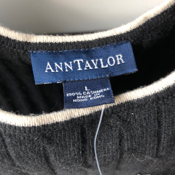 Ann Taylor Sweater Vest - Picture 3 of 4